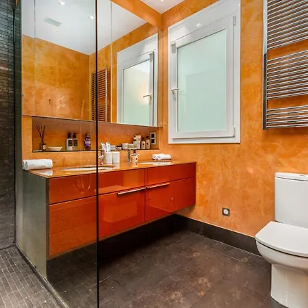 3br - 2bh Luxury 5 Min From Paseo De Gracia Apartment *